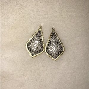 Kendra Scott Addie earrings
